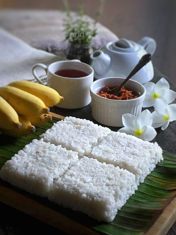 Kiri Bath With Lunu Miris _ Sri Lankan Milk Rice With Onion Chili Past 🇱🇰